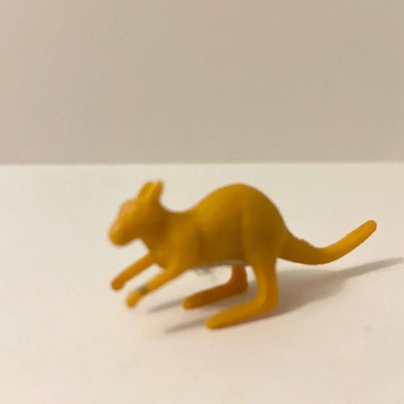 Vintage Lot  of 5 Kangaroo Plastic Toys Hong Kong - Picture 15 of 16